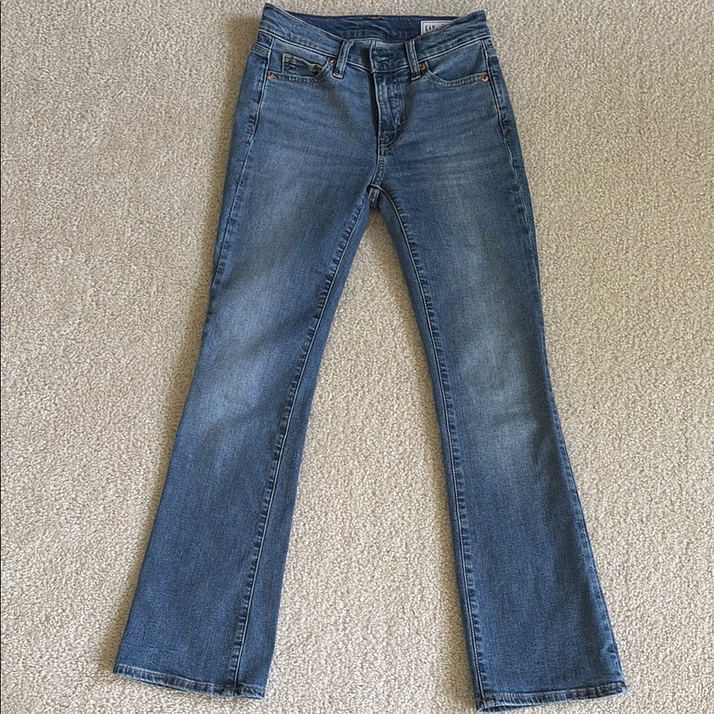 GAP Mid Rise Baby Boot Jean Light Indigo Wash